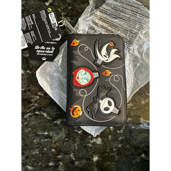 Loungefly Nightmare Before Christmas Tree String Lights Glow Zip Around Wallet - Picture 7 of 8